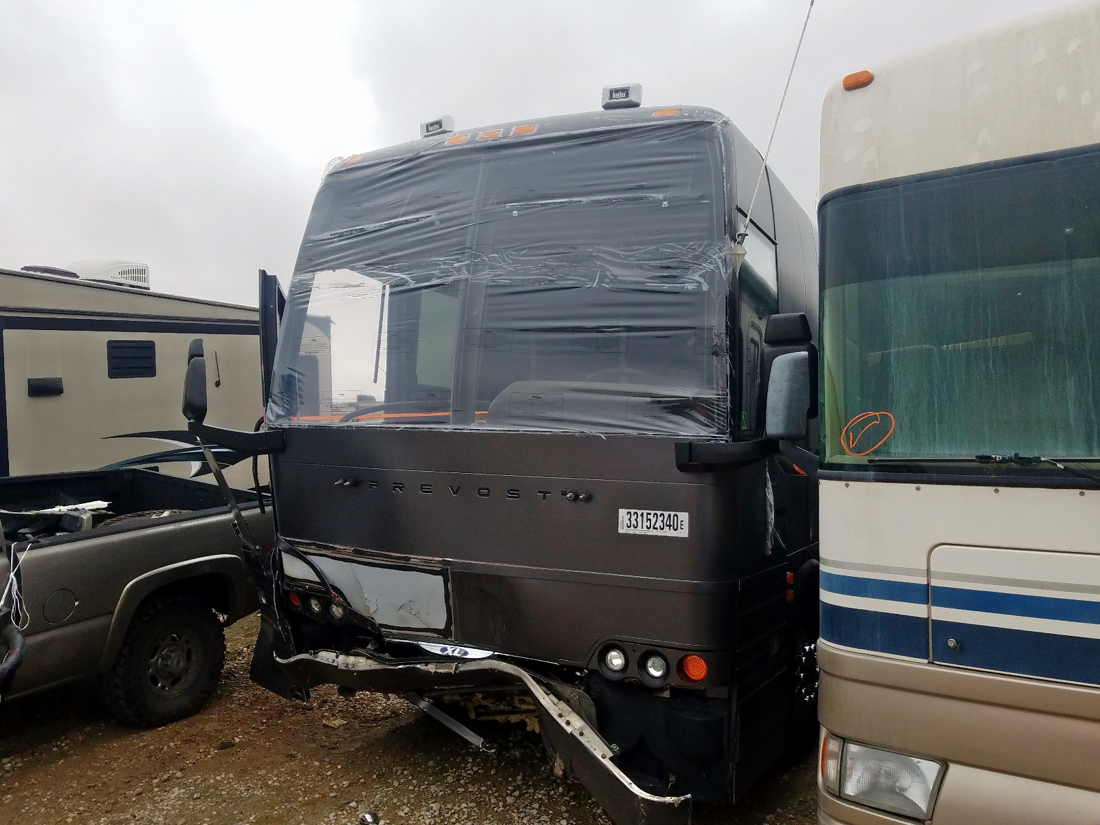 2005 PREVOST BUS
