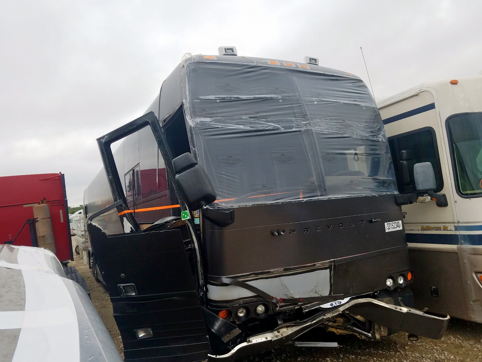 2005 PREVOST BUS