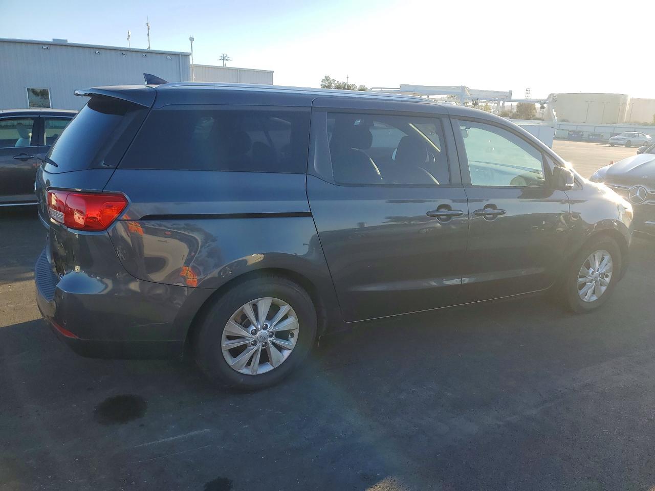 2017 KIA SEDONA