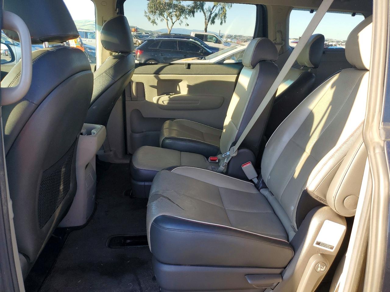 2017 KIA SEDONA