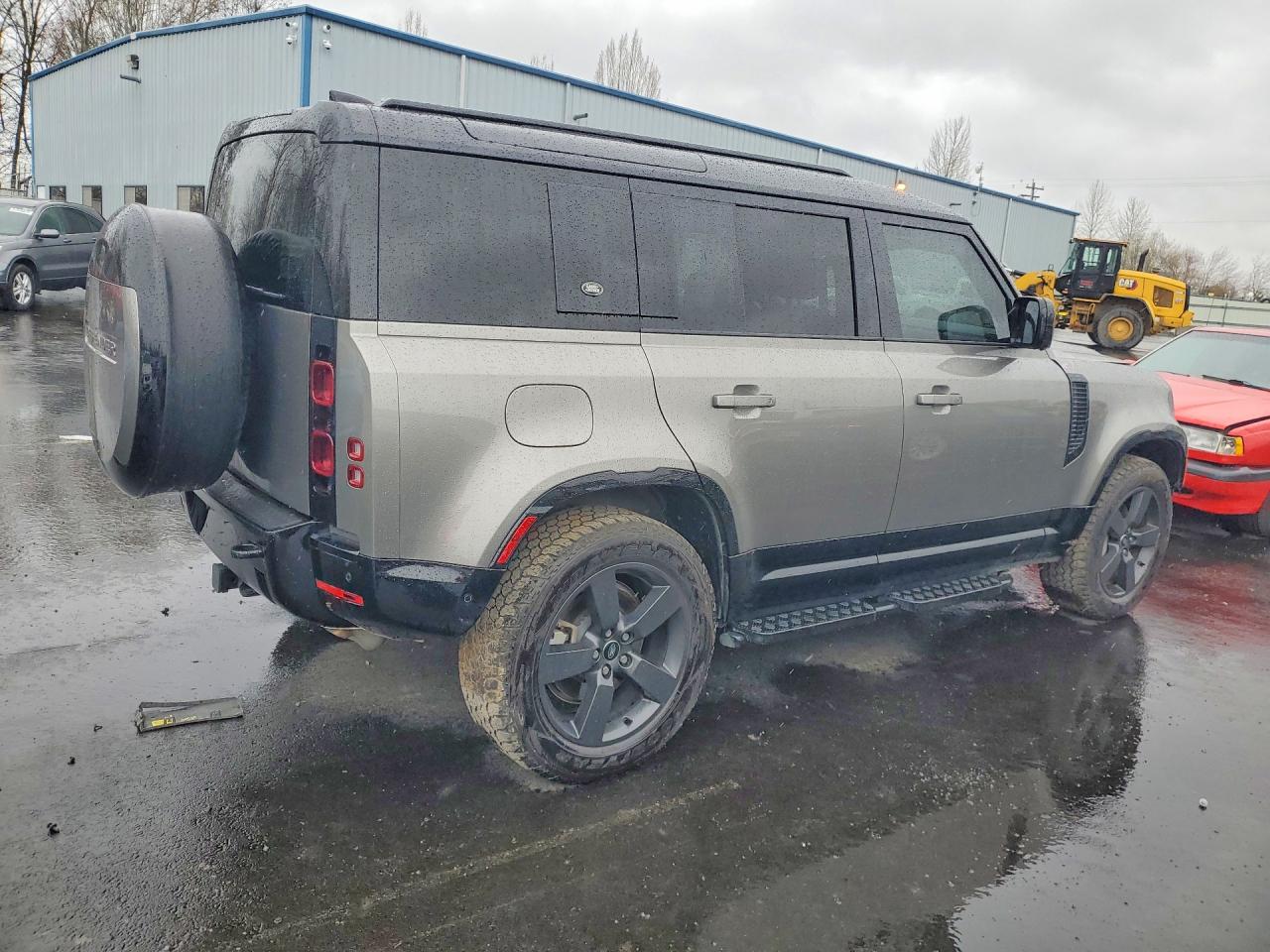 2024 LAND ROVER DEFENDER
