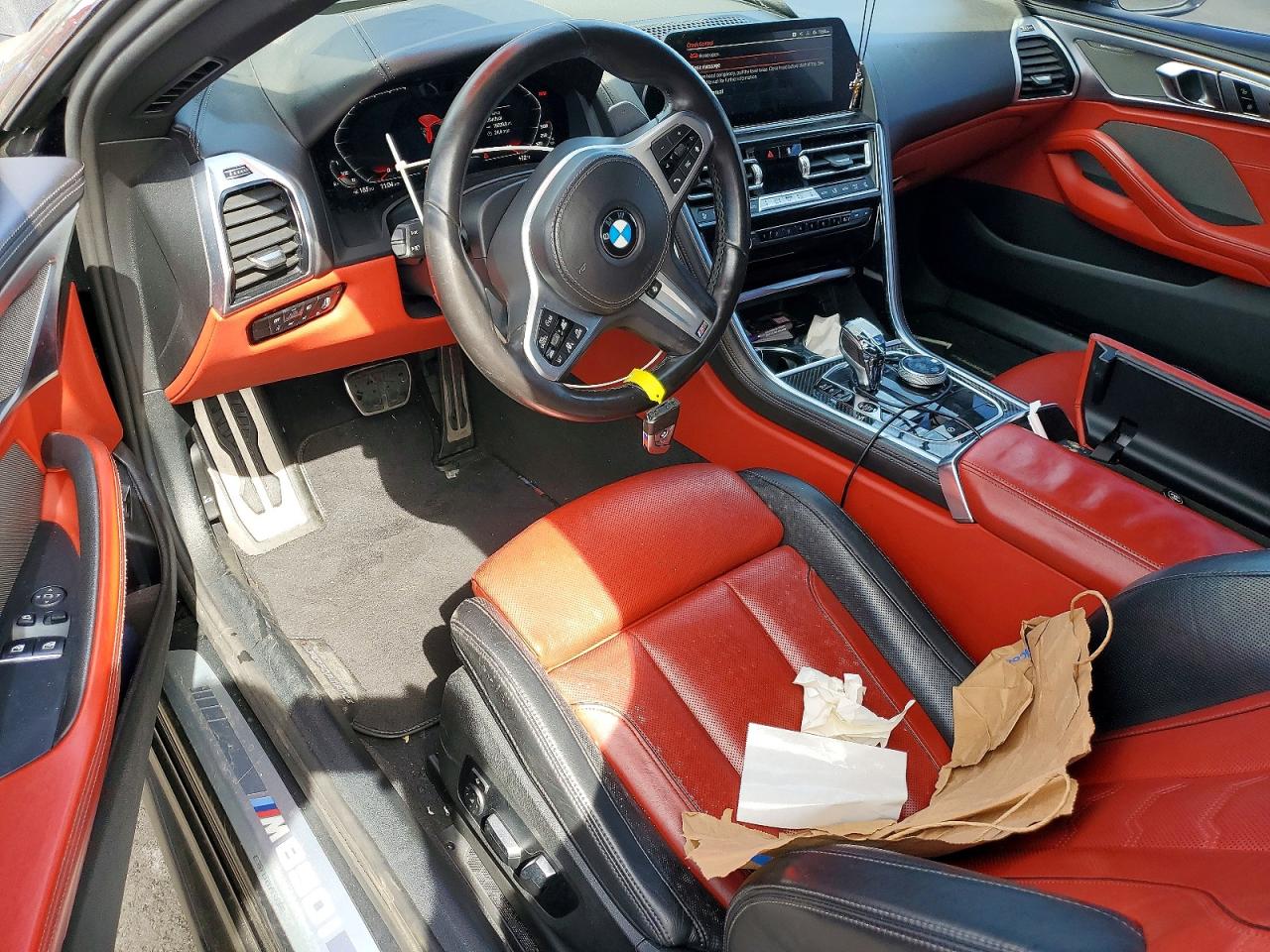 2022 BMW M8