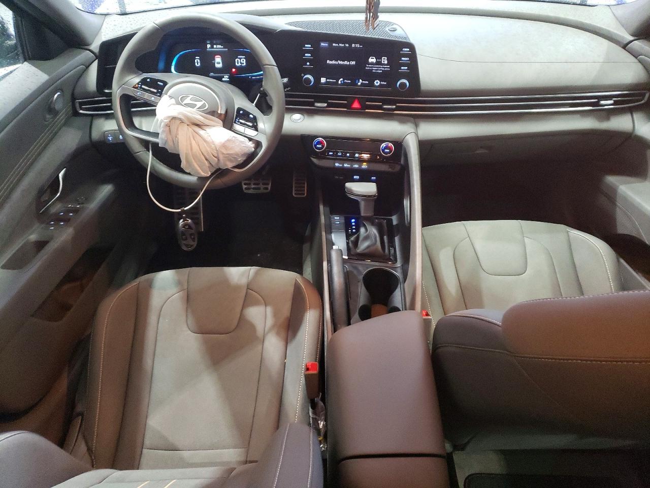 2025 HYUNDAI ELANTRA