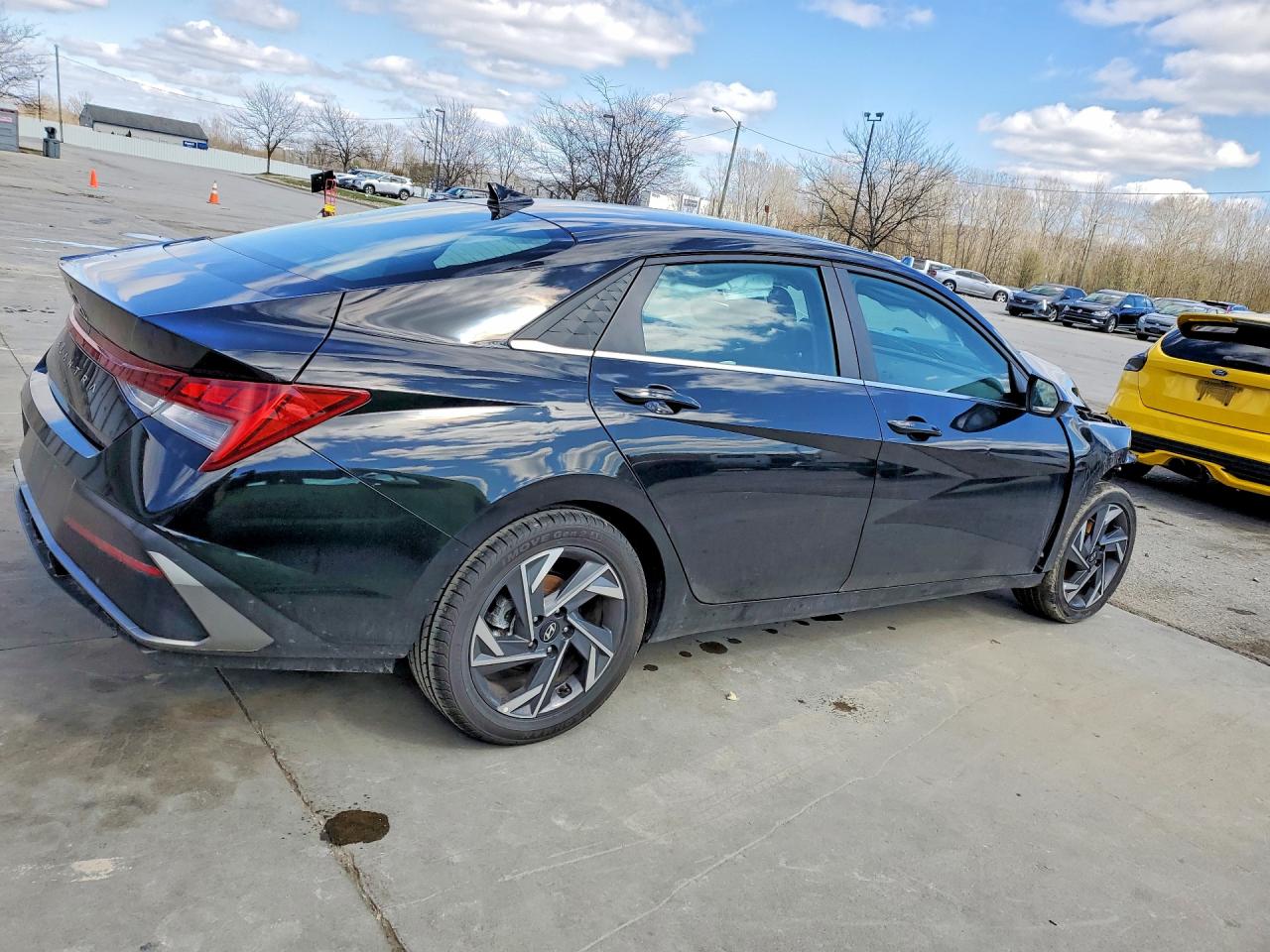 2025 HYUNDAI ELANTRA