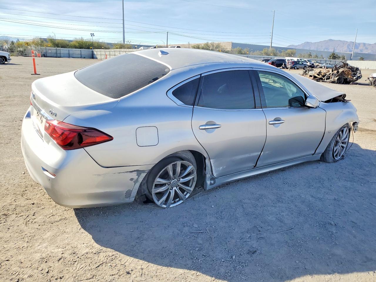 2018 INFINITI Q70