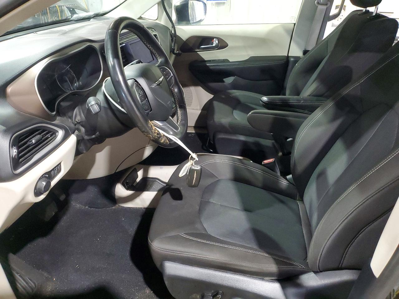 2022 CHRYSLER MINIVAN