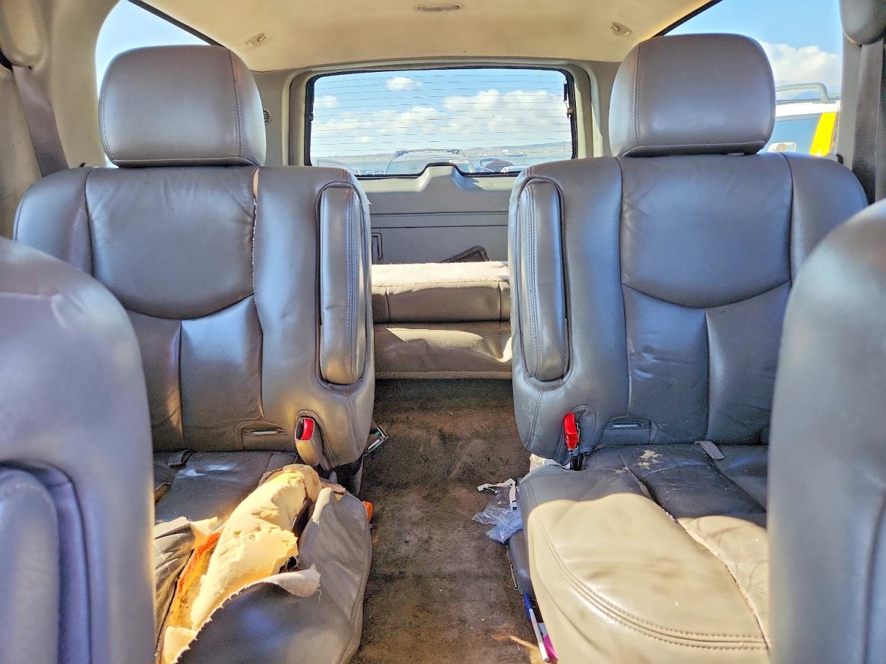 2005 CHEVROLET SUBURBAN