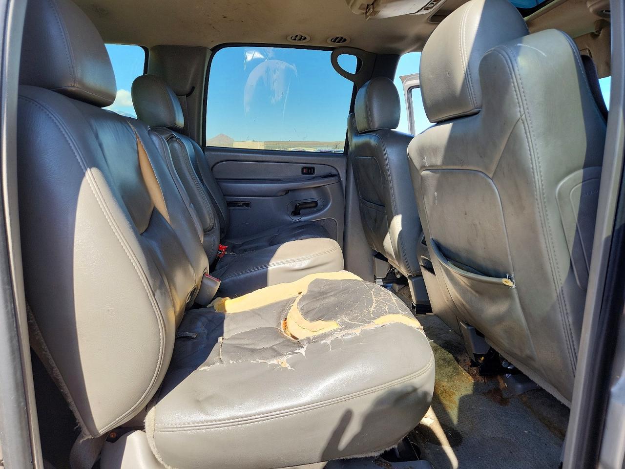 2005 CHEVROLET SUBURBAN