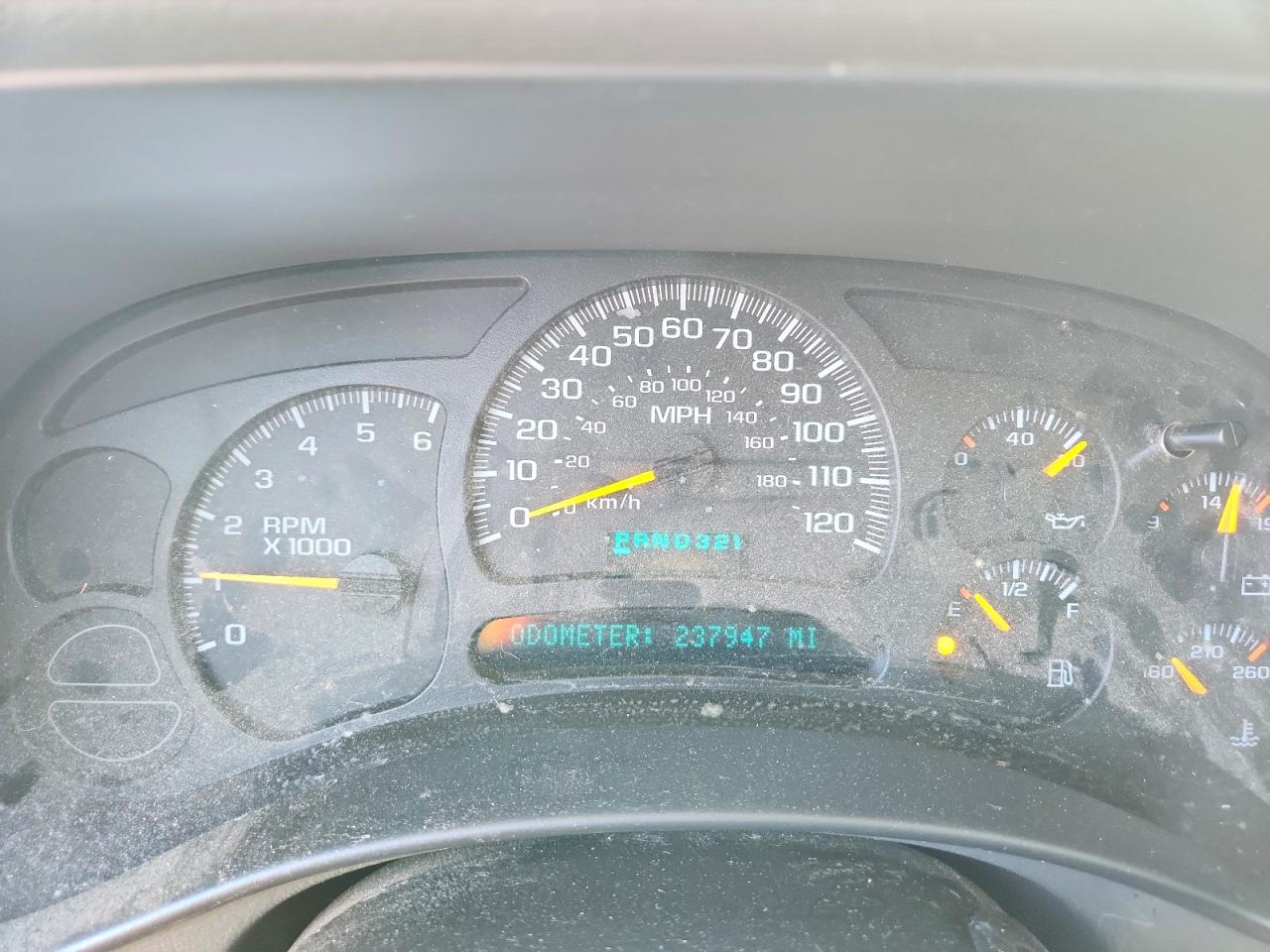 2005 CHEVROLET SUBURBAN