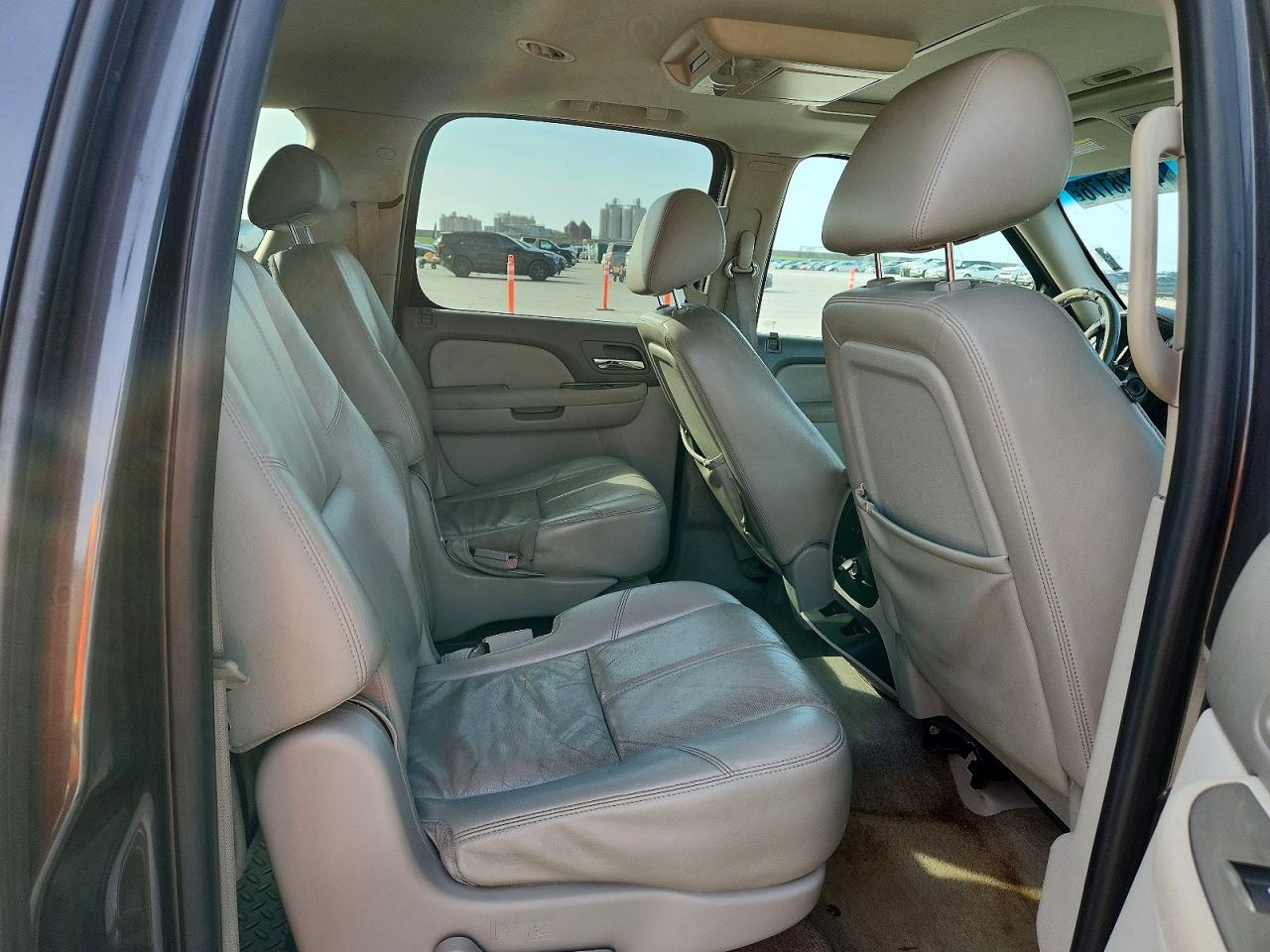 2010 CHEVROLET SUBURBAN