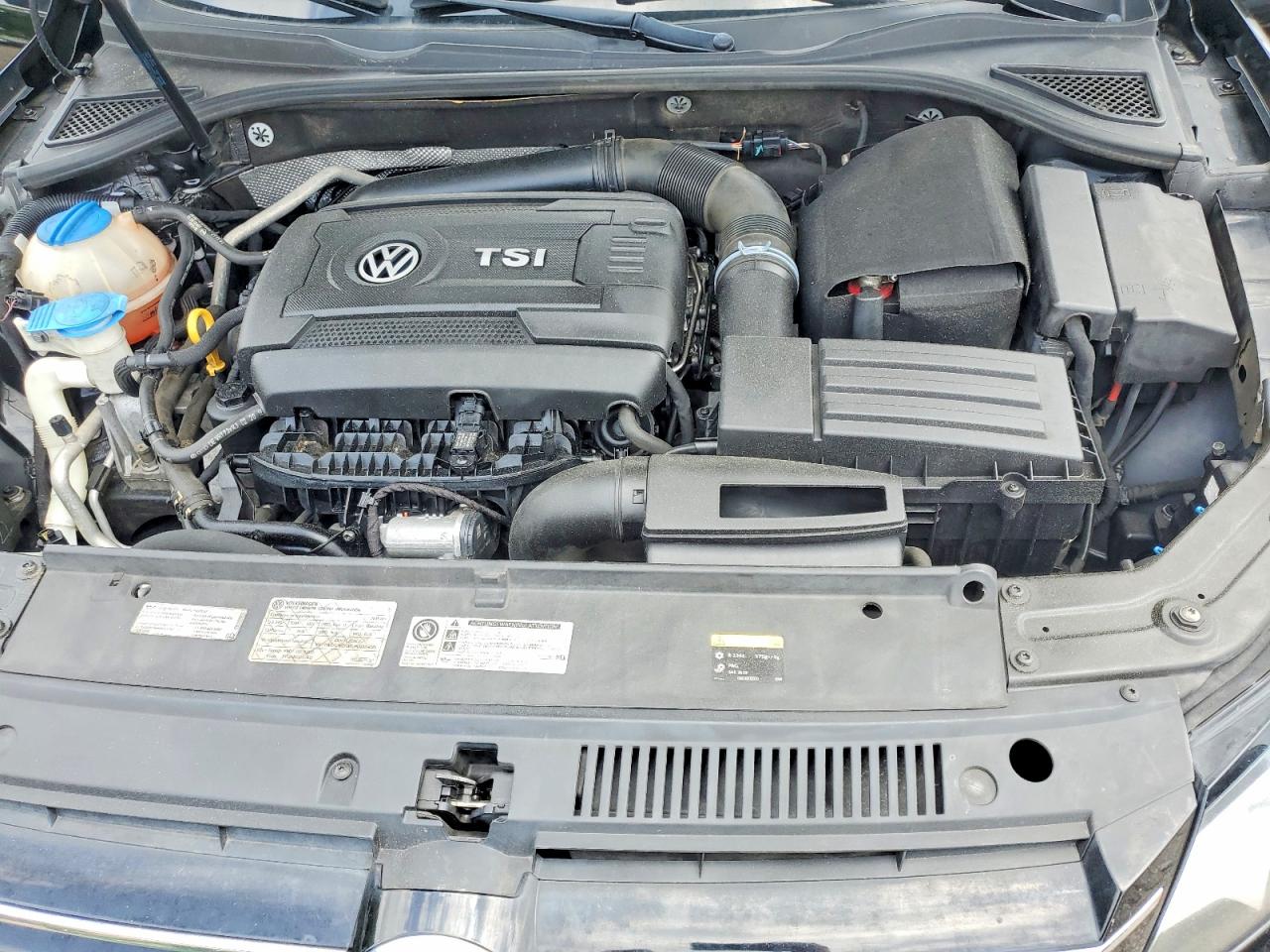 2015 VOLKSWAGEN PASSAT