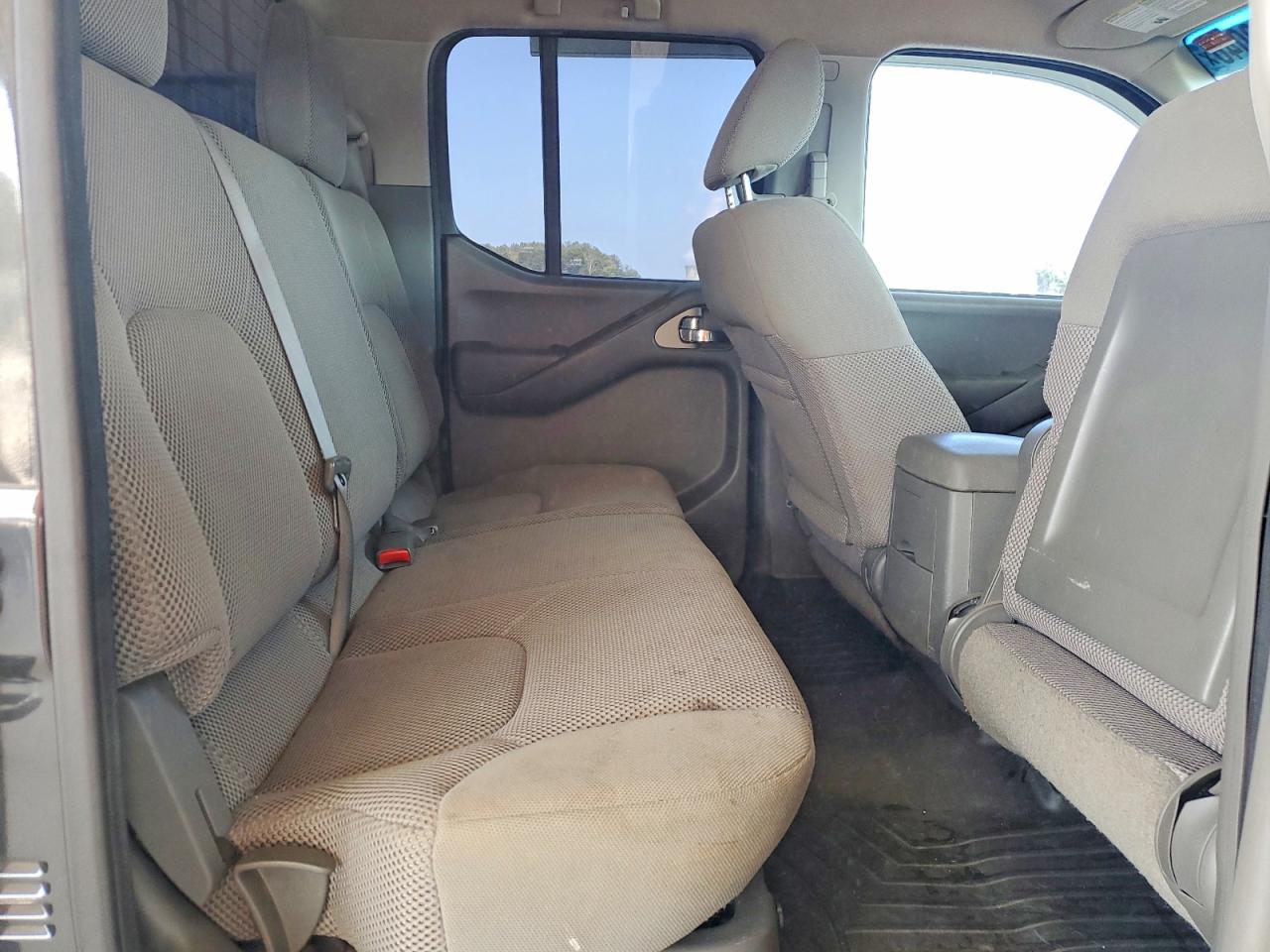 2012 NISSAN FRONTIER