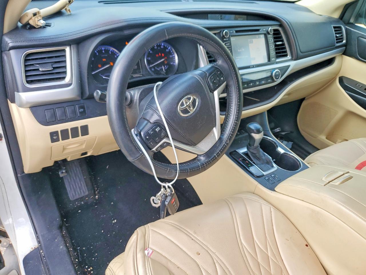 2014 TOYOTA HIGHLANDER