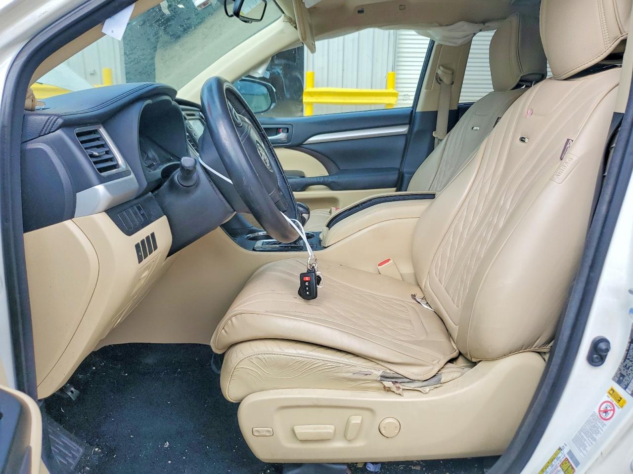 2014 TOYOTA HIGHLANDER