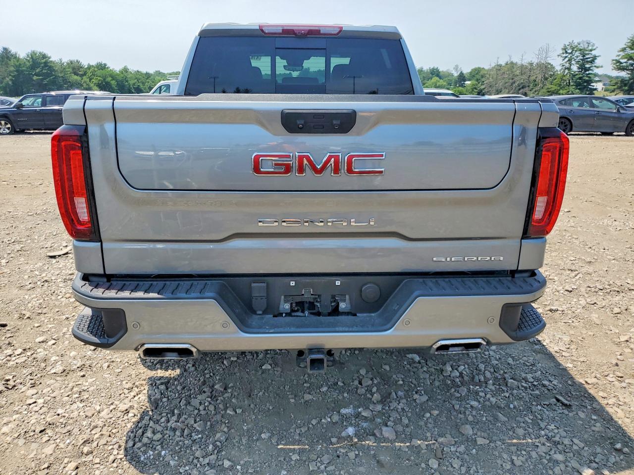 2024 GMC SIERRA