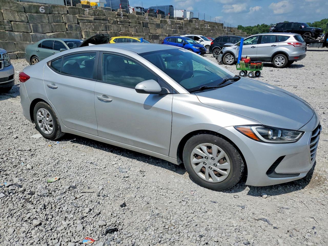 2017 HYUNDAI ELANTRA