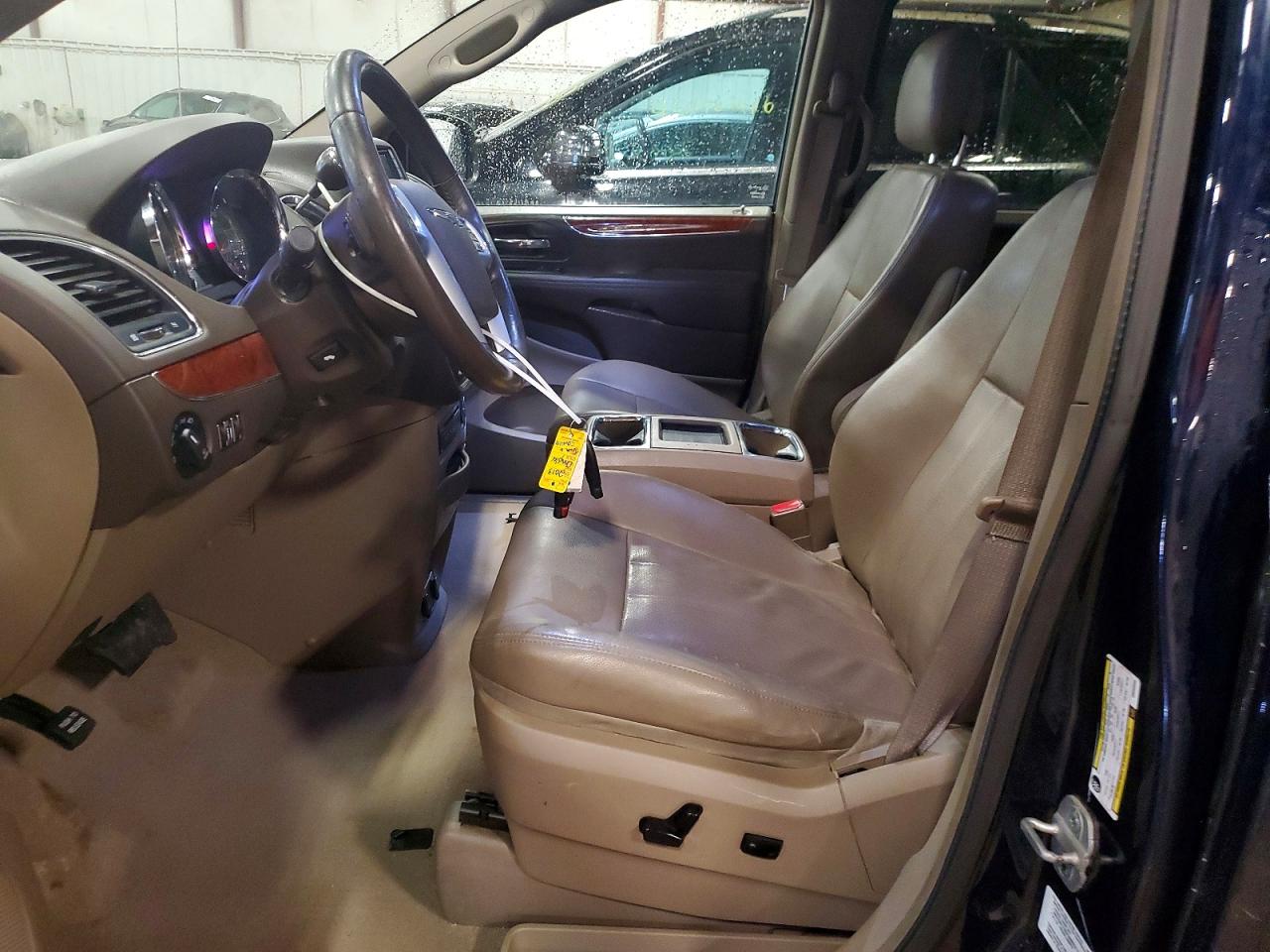 2013 CHRYSLER MINIVAN