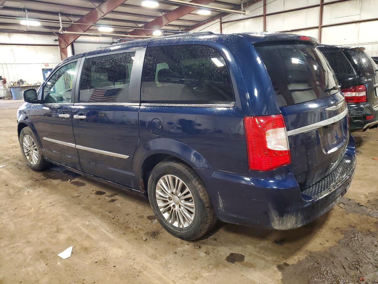 2013 CHRYSLER MINIVAN