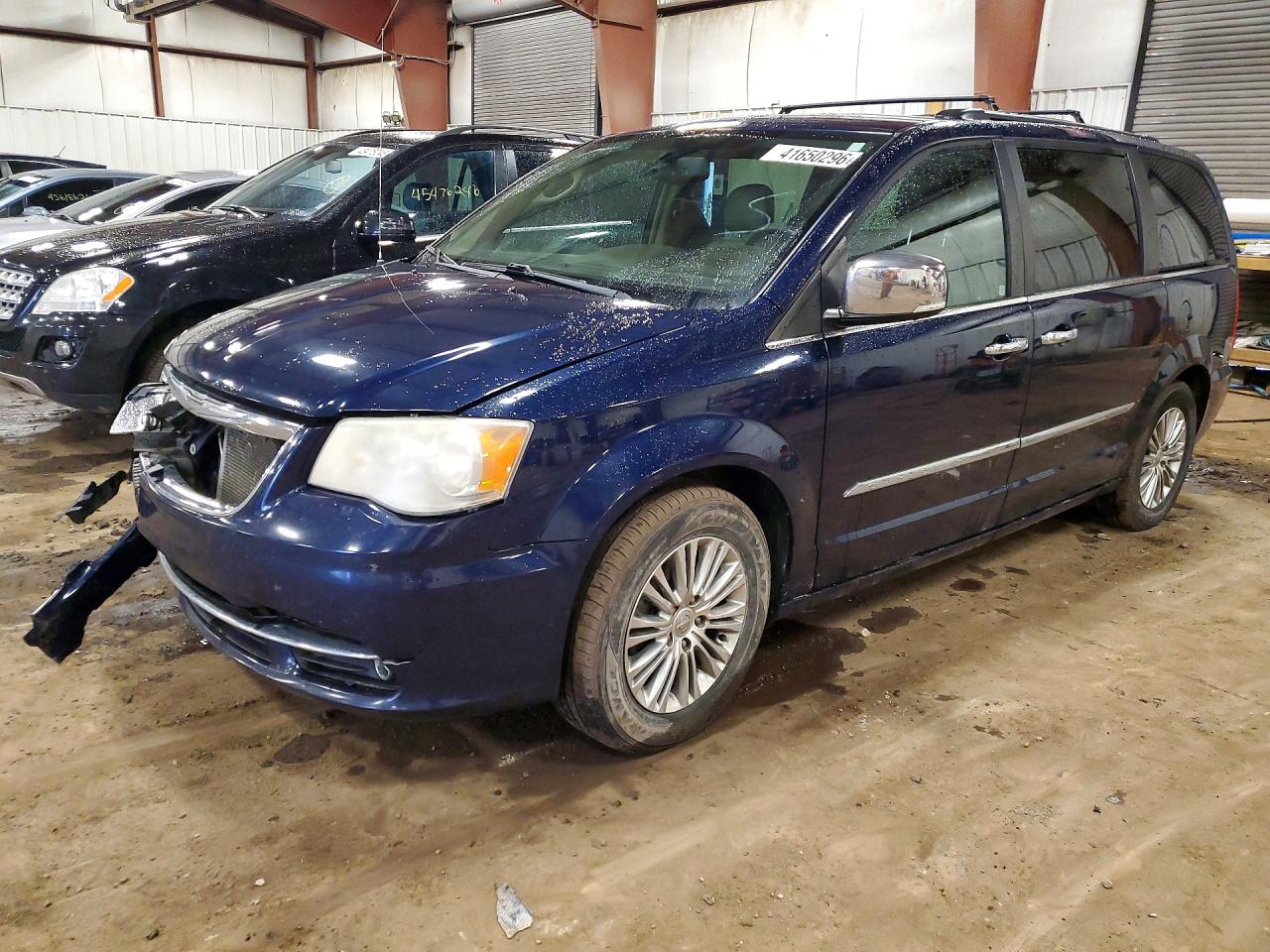 2013 CHRYSLER MINIVAN