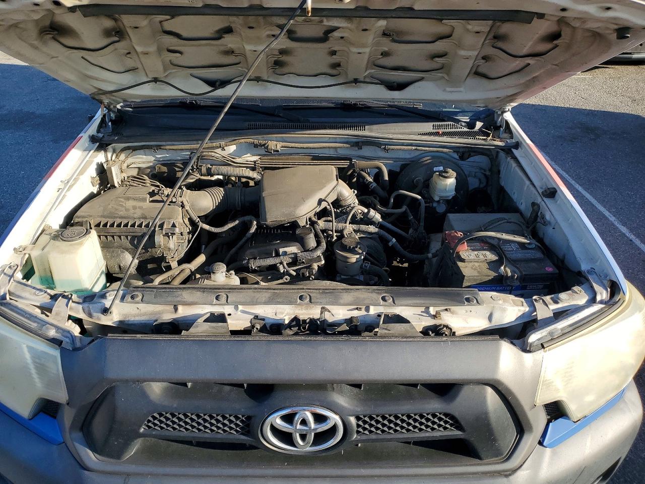 2015 TOYOTA TACOMA