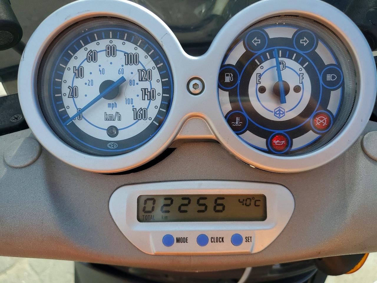 2005 PIAGGIO SCOOTER