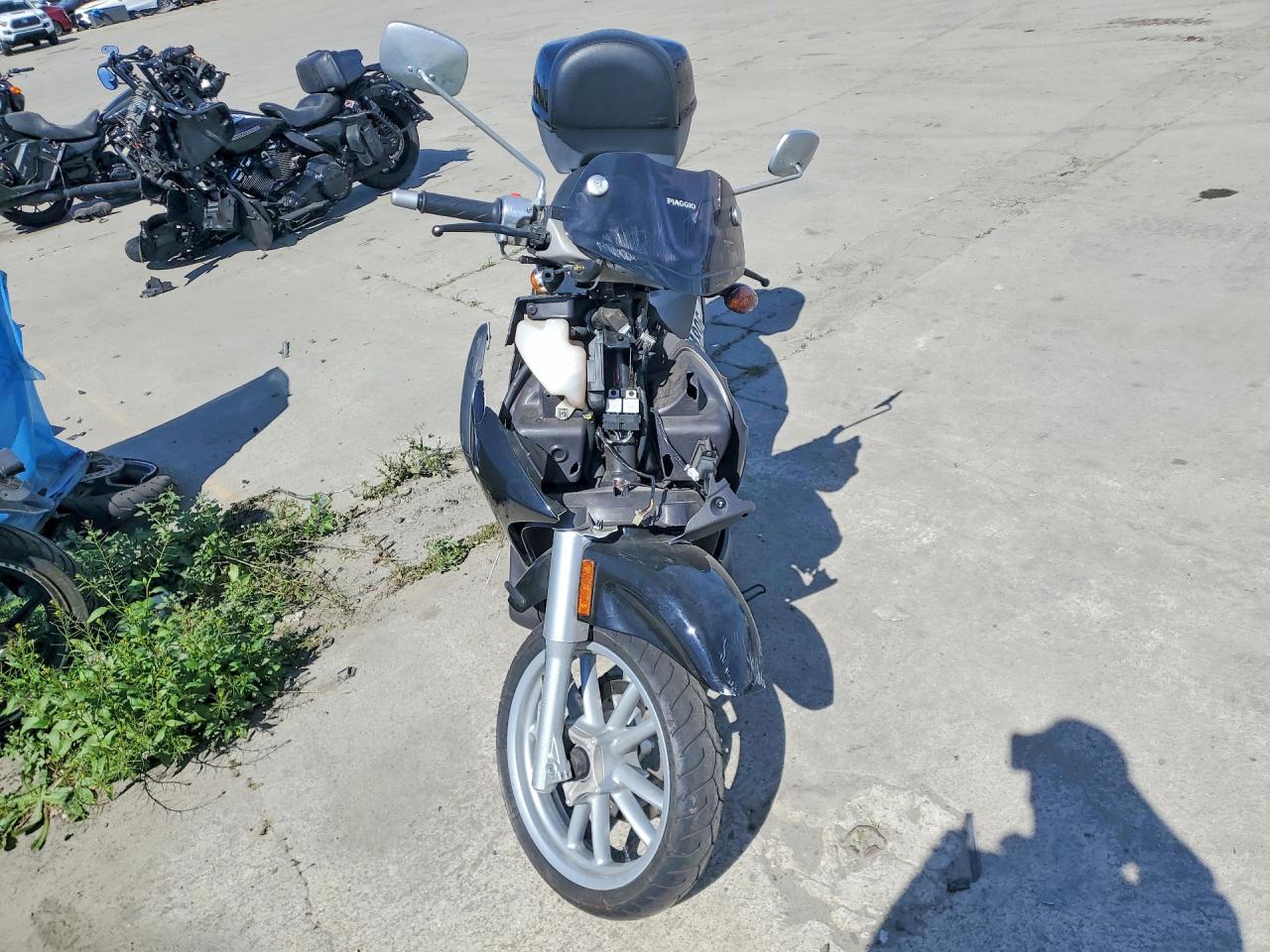 2005 PIAGGIO SCOOTER
