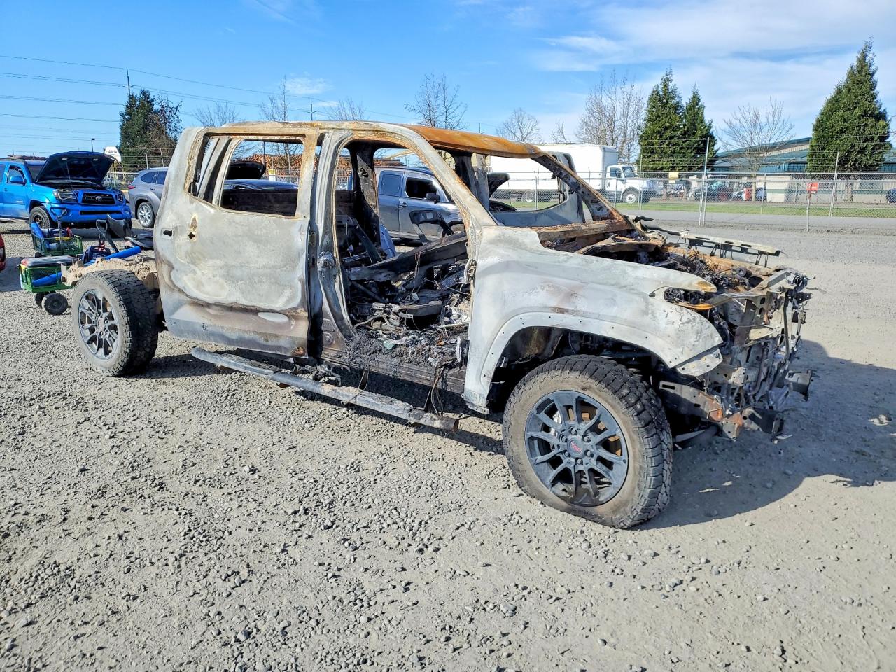 2023 TOYOTA TUNDRA