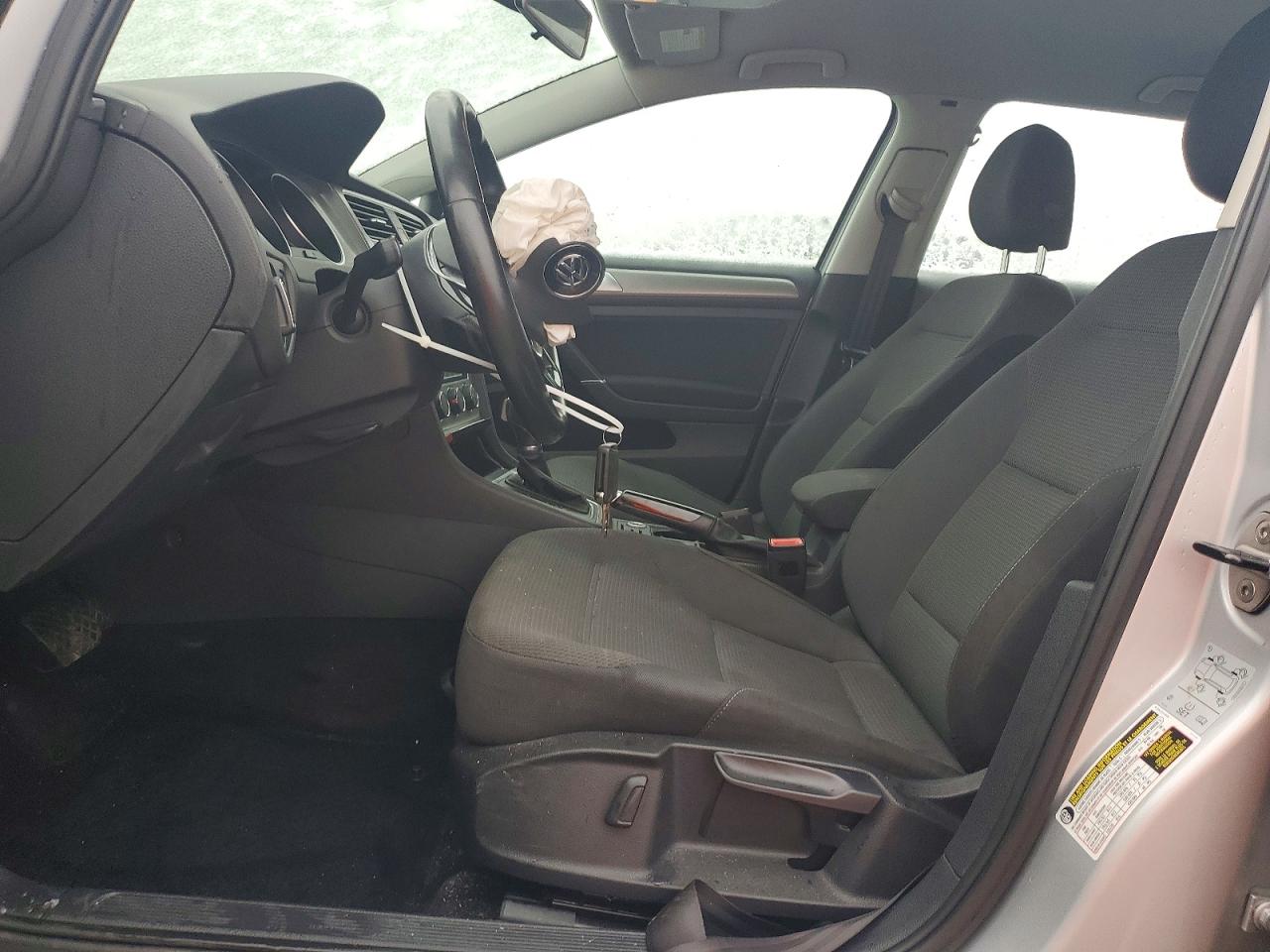 2016 VOLKSWAGEN GOLF