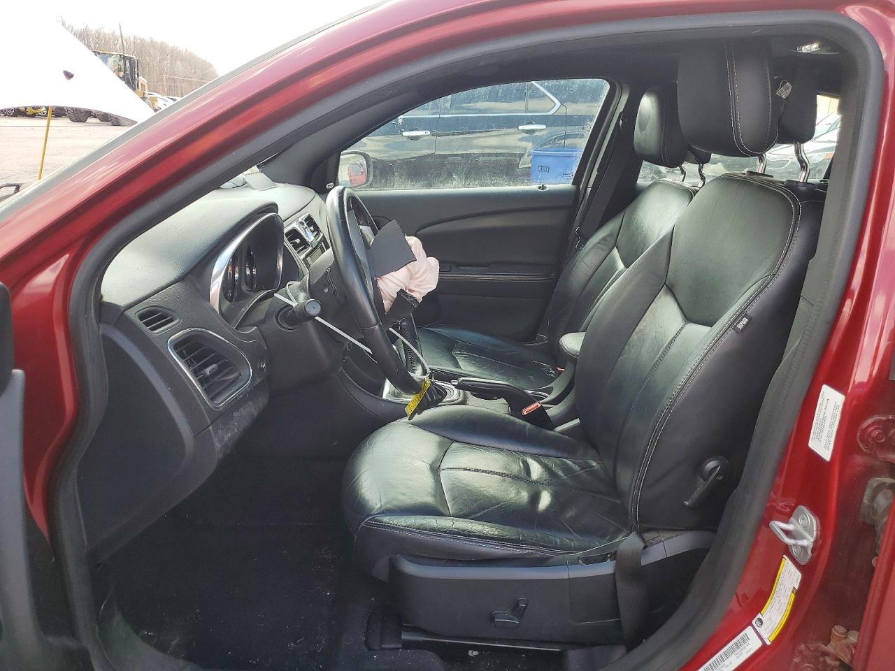 2013 CHRYSLER 200
