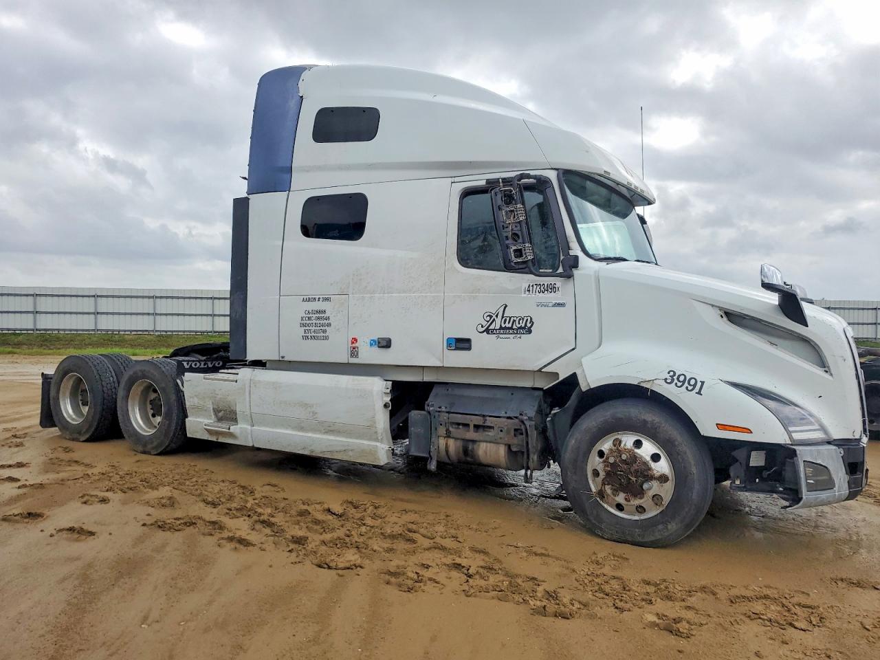 2022 VOLVO VN