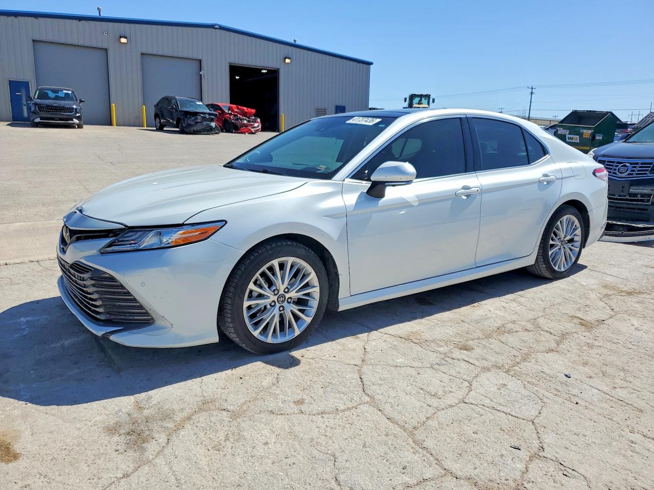 2018 TOYOTA CAMRY