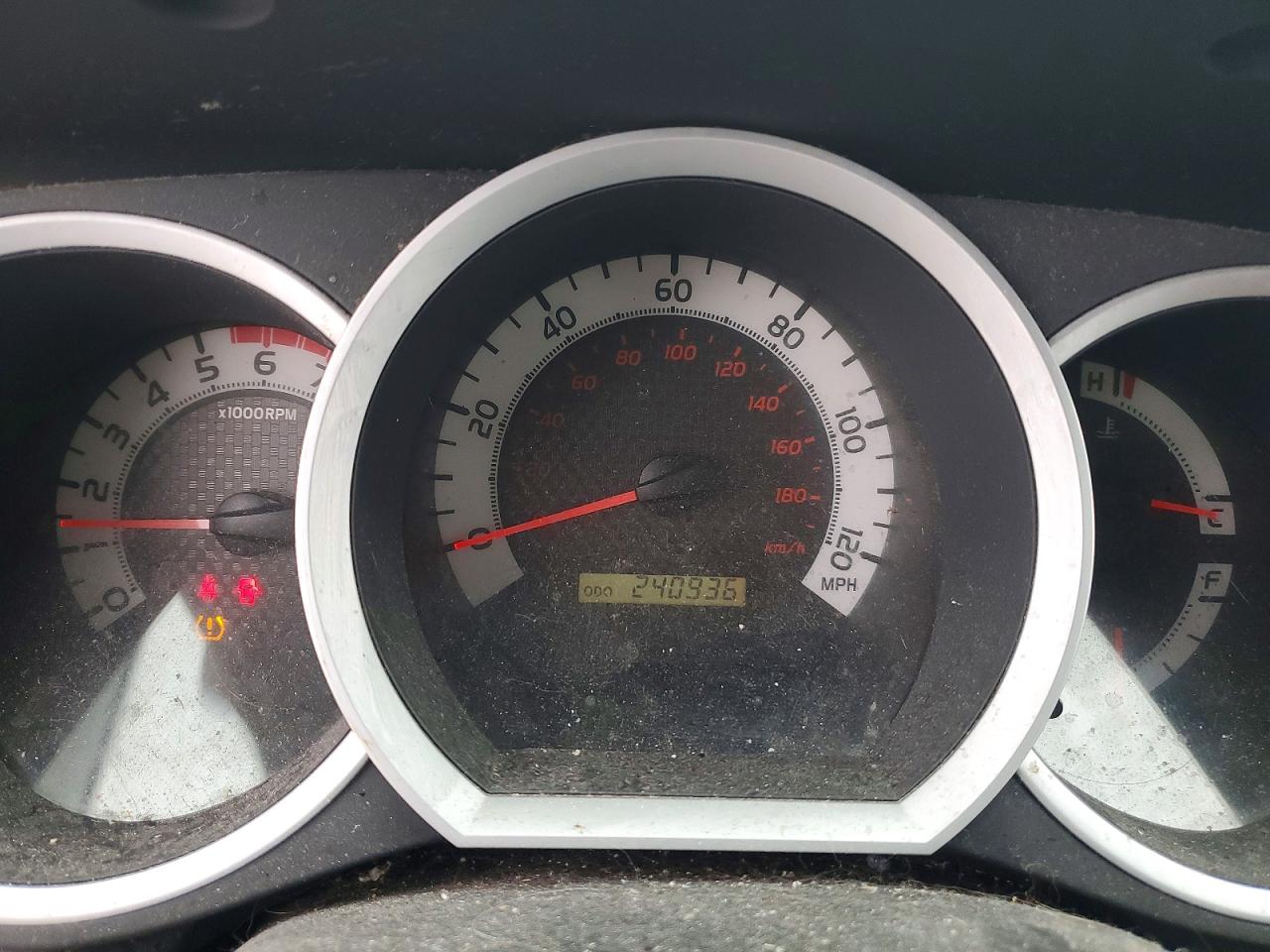 2014 TOYOTA TACOMA