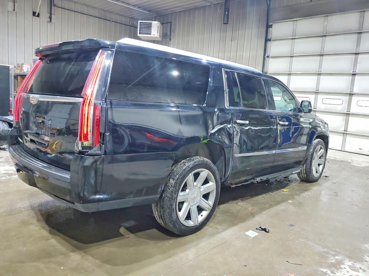 2016 CADILLAC ESCALADE
