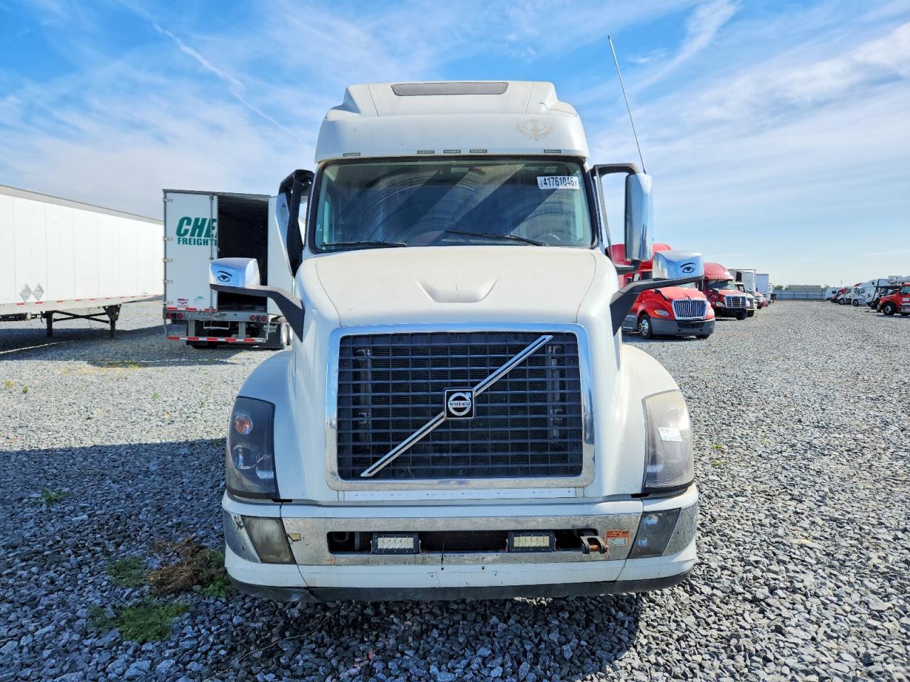 2016 VOLVO VN
