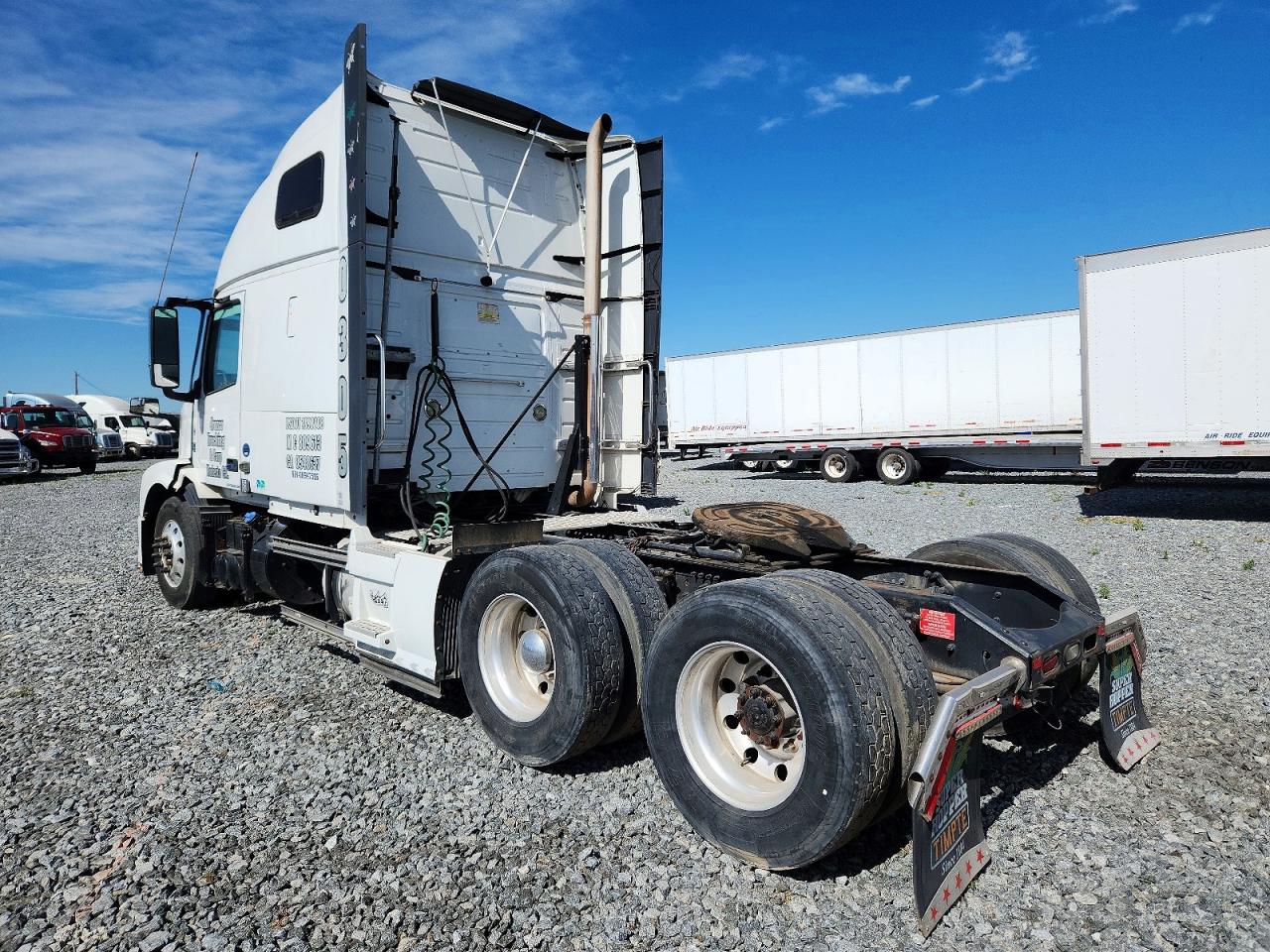 2016 VOLVO VN