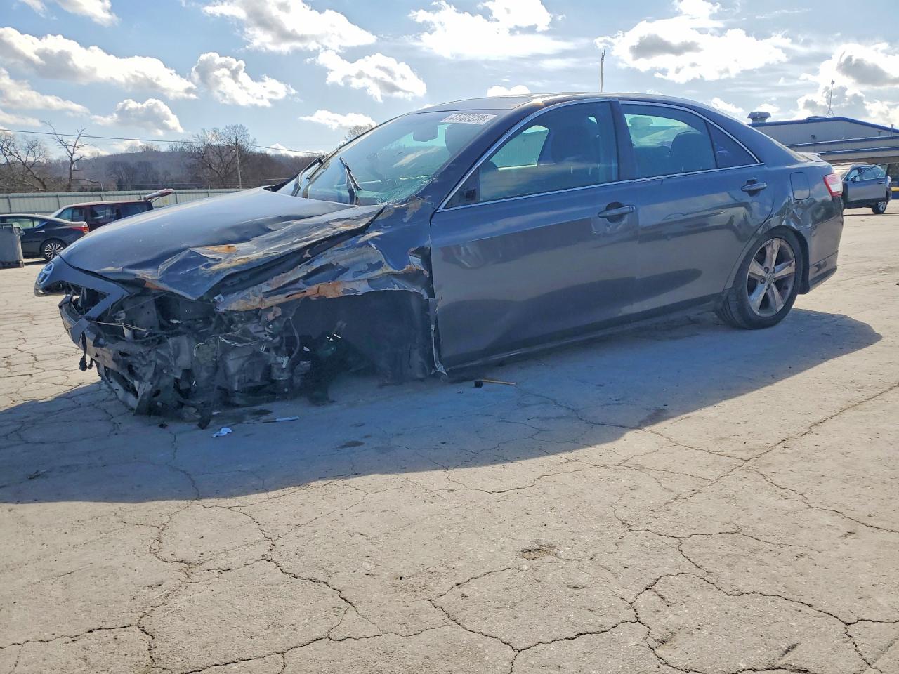 2011 TOYOTA CAMRY