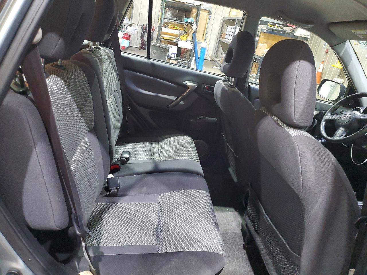 2005 TOYOTA RAV4