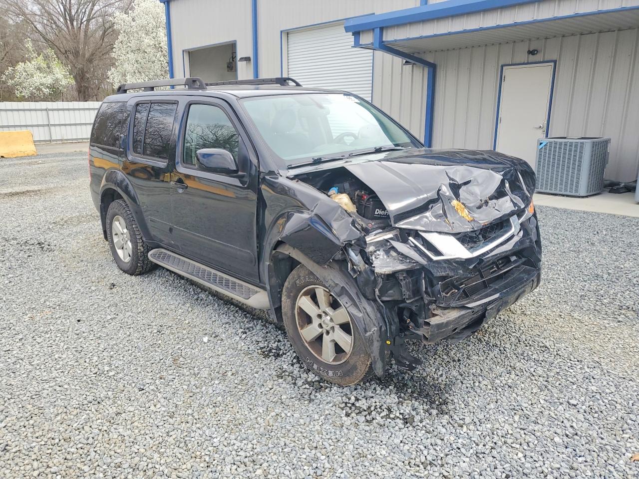 2011 NISSAN PATHFINDER