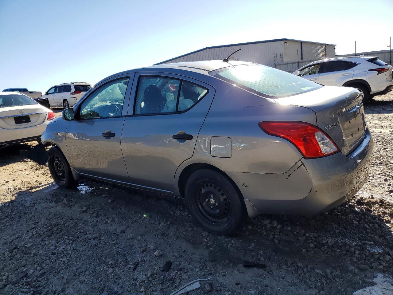 2014 NISSAN VERSA