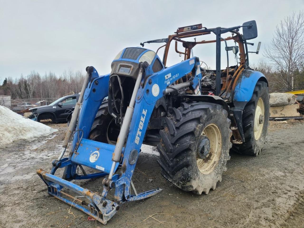 2015 KWHHOLLAND AGRICULTUR