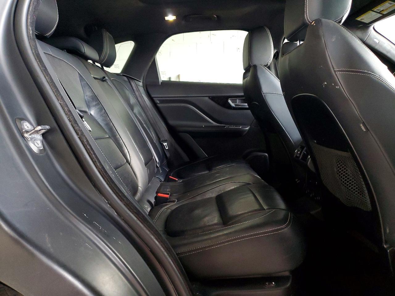 2019 JAGUAR F-PACE