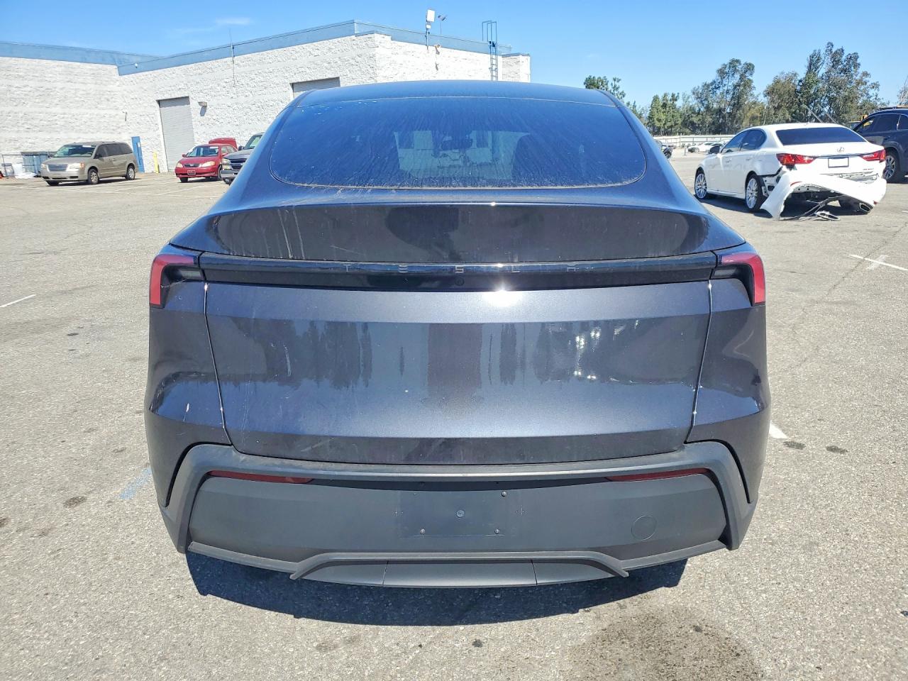 2026 TESLA MODEL Y