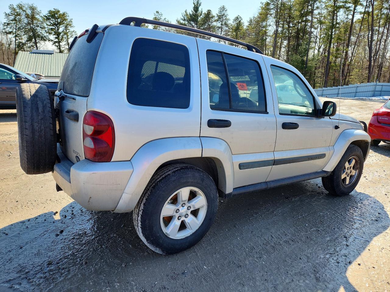 2005 JEEP LIBERTY