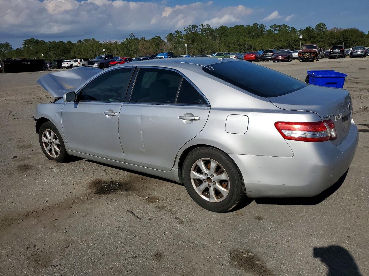 2011 TOYOTA CAMRY