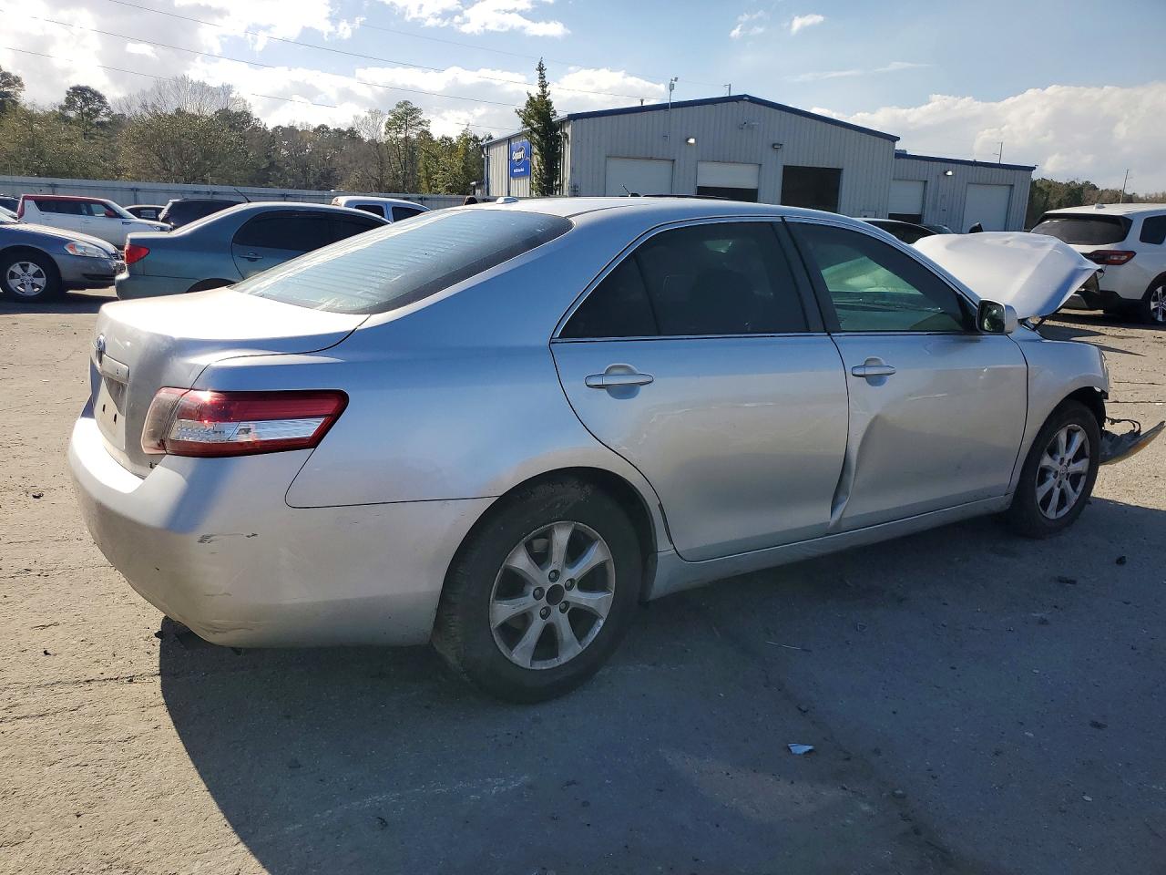 2011 TOYOTA CAMRY