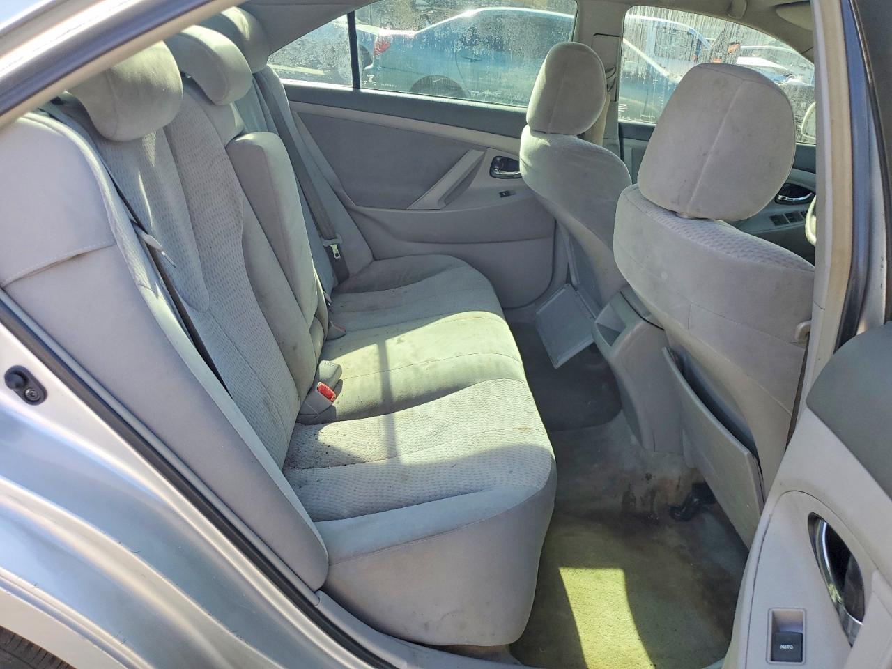 2011 TOYOTA CAMRY