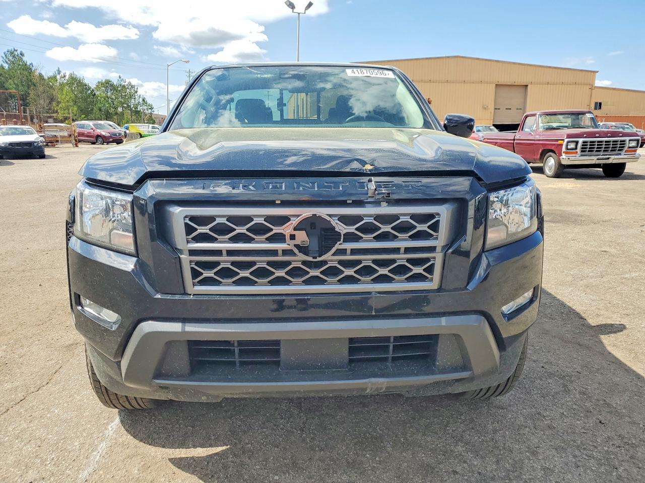 2024 NISSAN FRONTIER