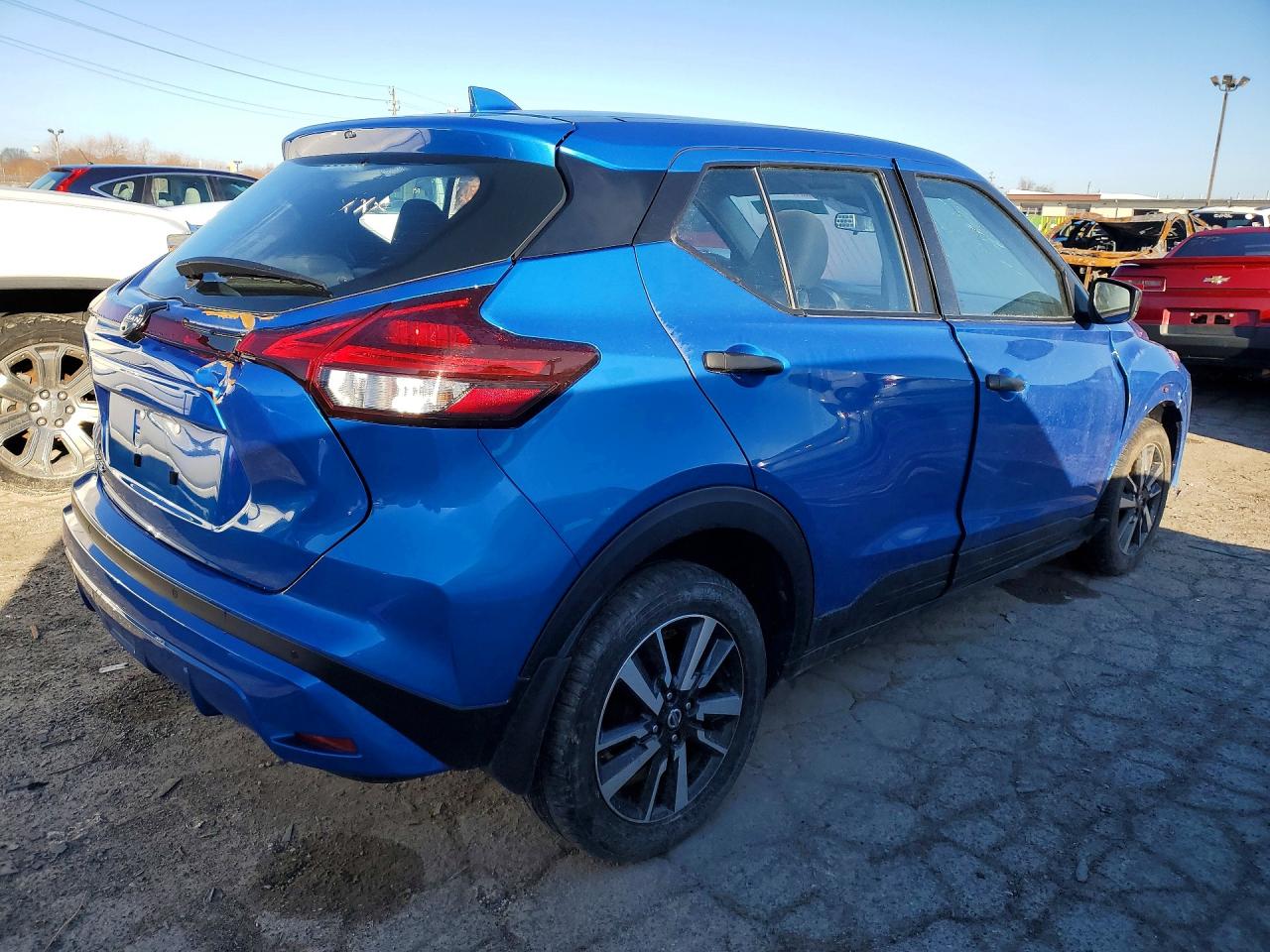 2024 NISSAN KICKS