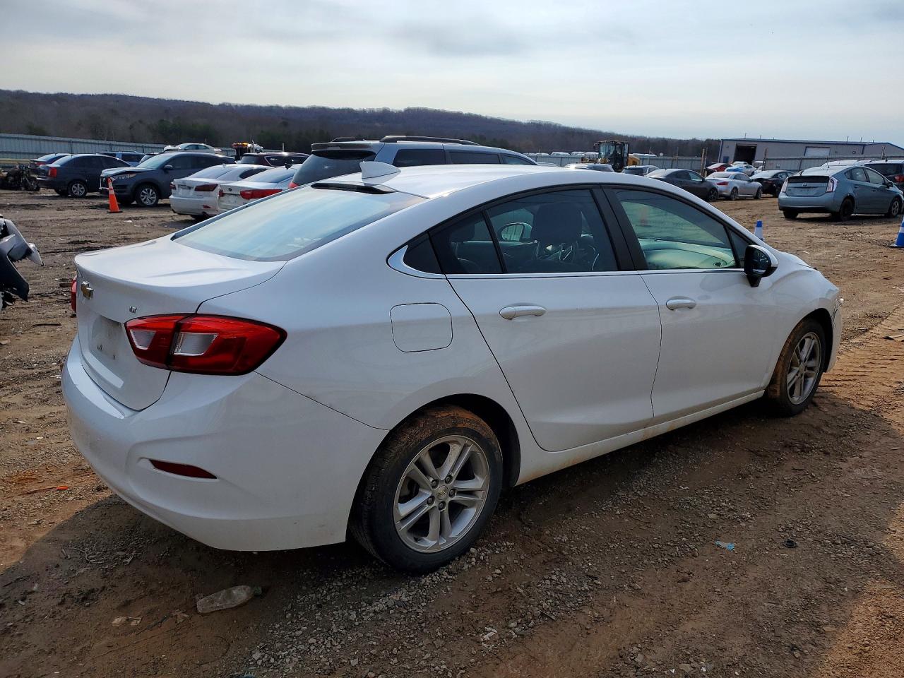 2018 CHEVROLET CRUZE
