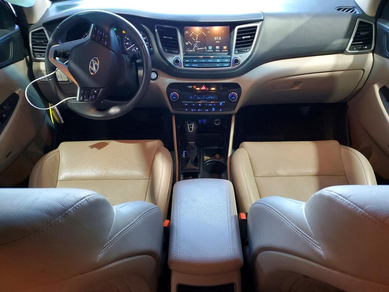 2017 HYUNDAI TUCSON